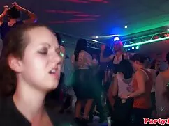 daughterSwap-cô chị gái vú to đổi chỗ, bịt mắt và ông bố