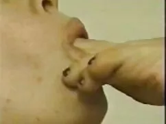 Cô gái chich vu to mèo meo để fuck