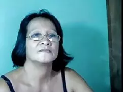 Rosie và Lydia cho nhau vui vẻ sex bà già vú to